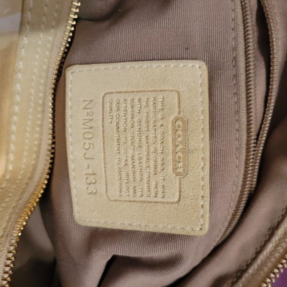 Coach Handbag with C design - Picture 7 of 7